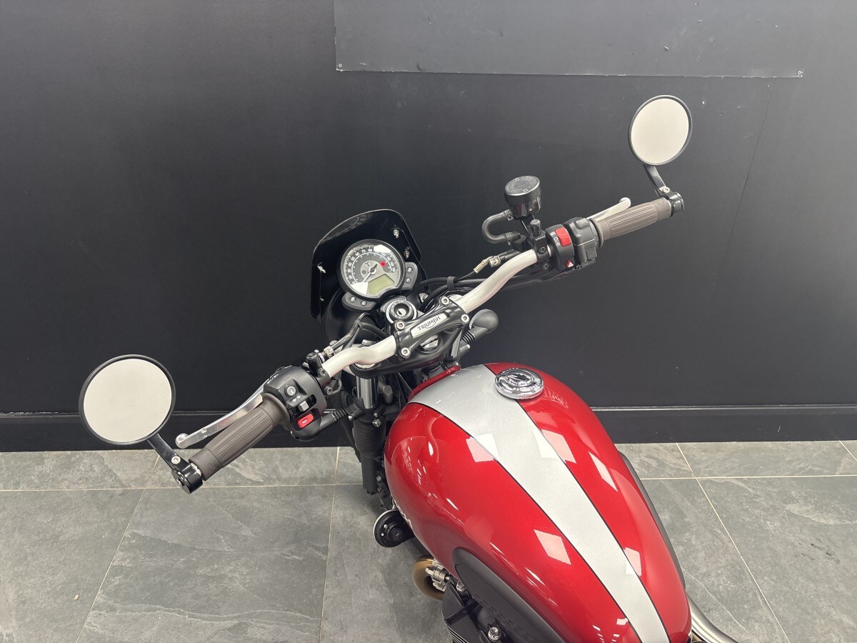 Triumph STREET SCRAMBLER 900