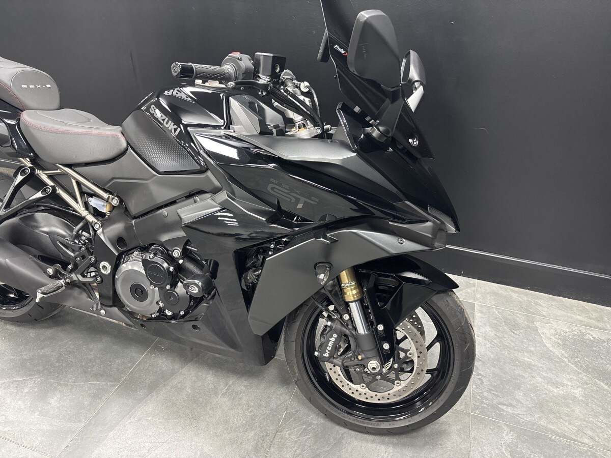 Suzuki GSX-S1000 GT