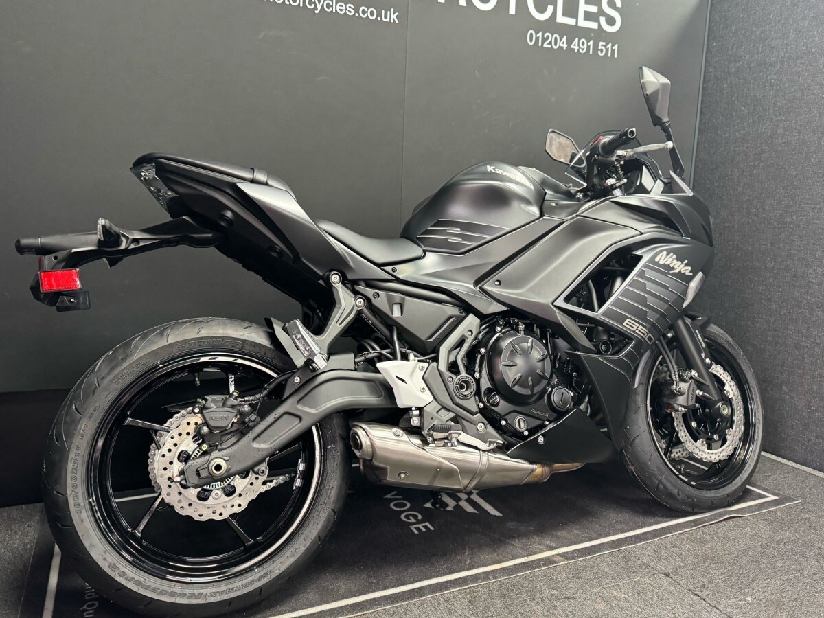 Kawasaki Ninja 650 EX650SSFAN