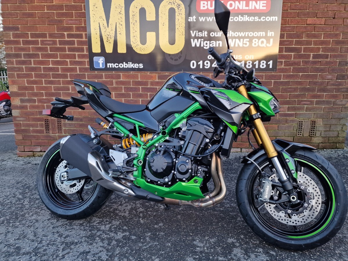 Kawasaki Z900 SE ZR900MRFNN BK2