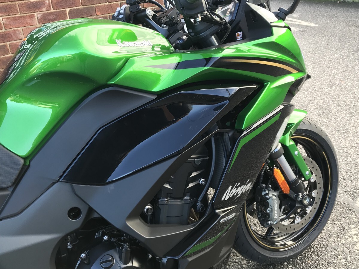 Kawasaki Ninja 1100 SX SE ZX 1100 JSFAN
