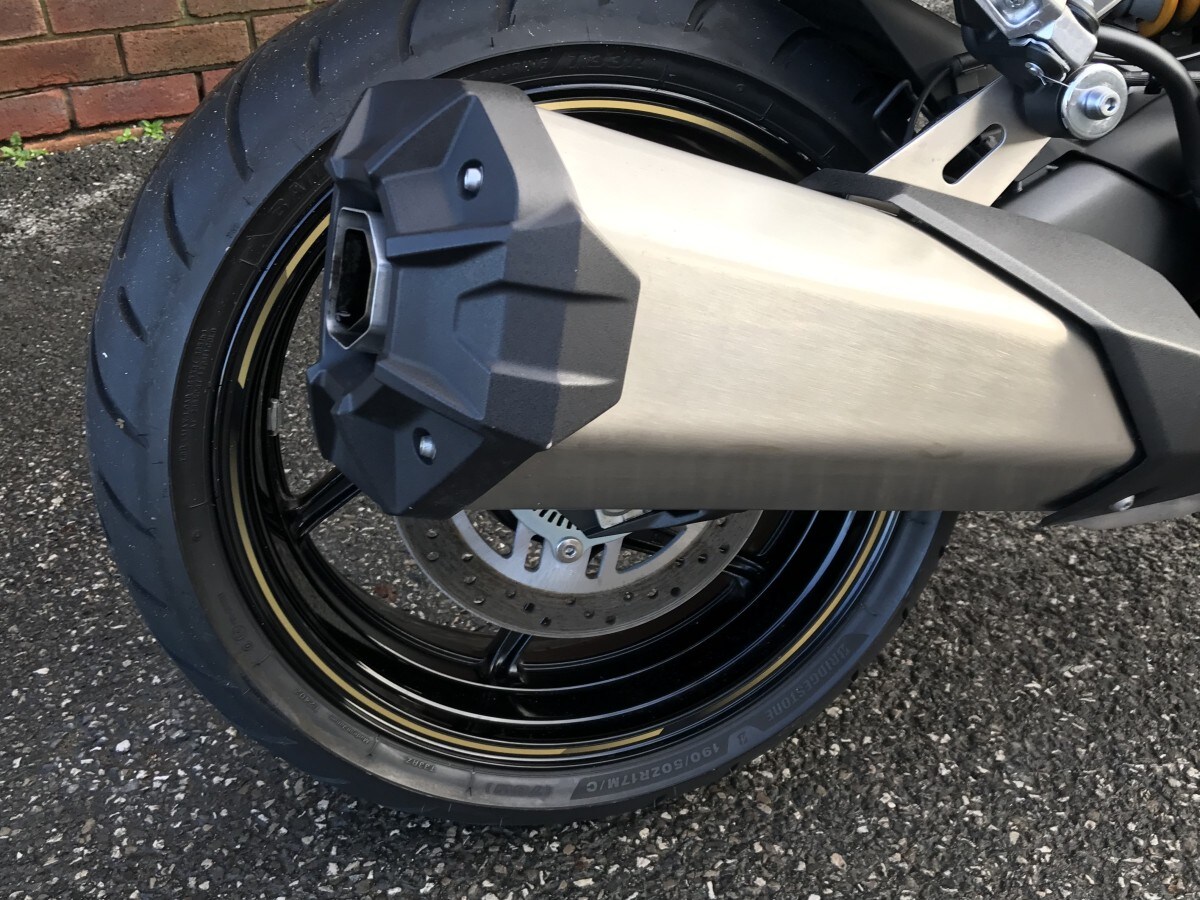 Kawasaki Ninja 1100 SX SE ZX 1100 JSFAN