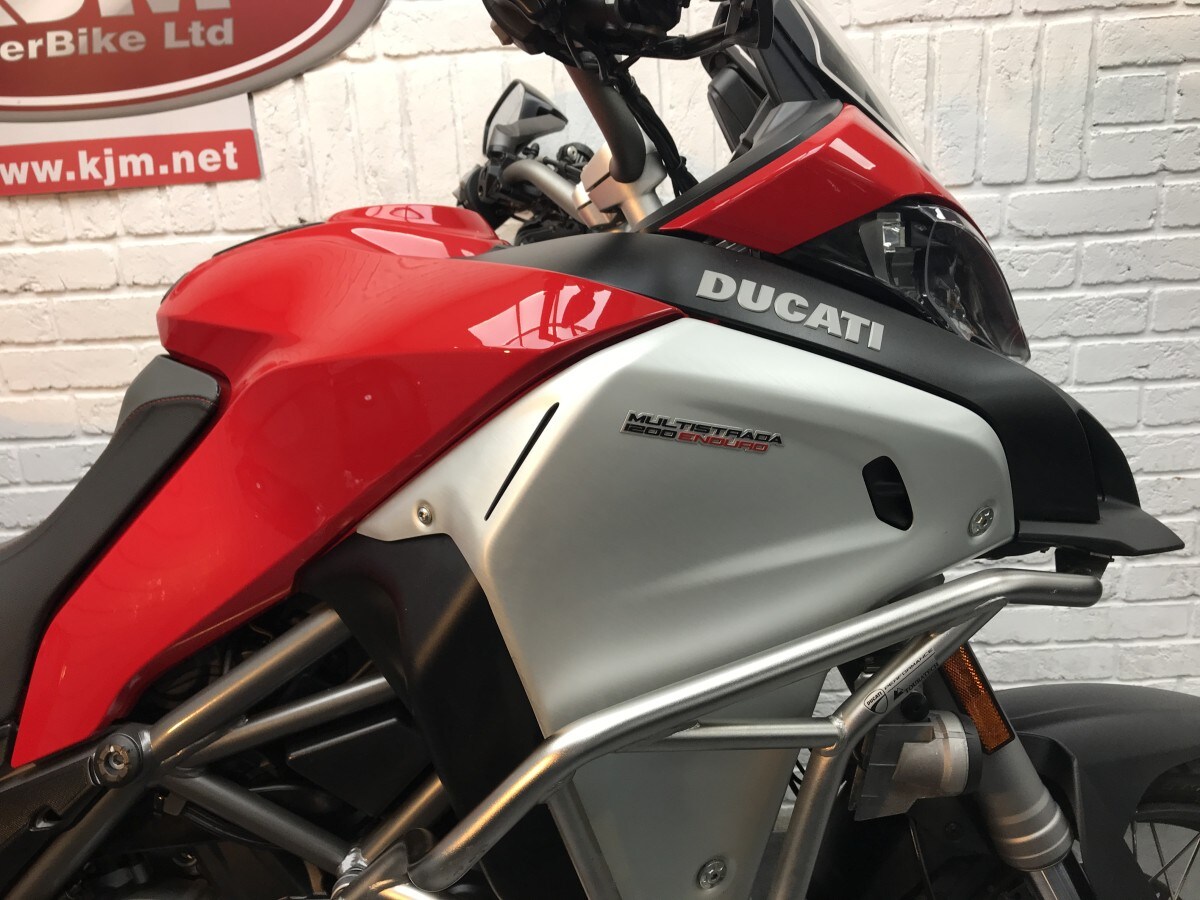 Ducati MULTISTRADA 1200 ENDURO