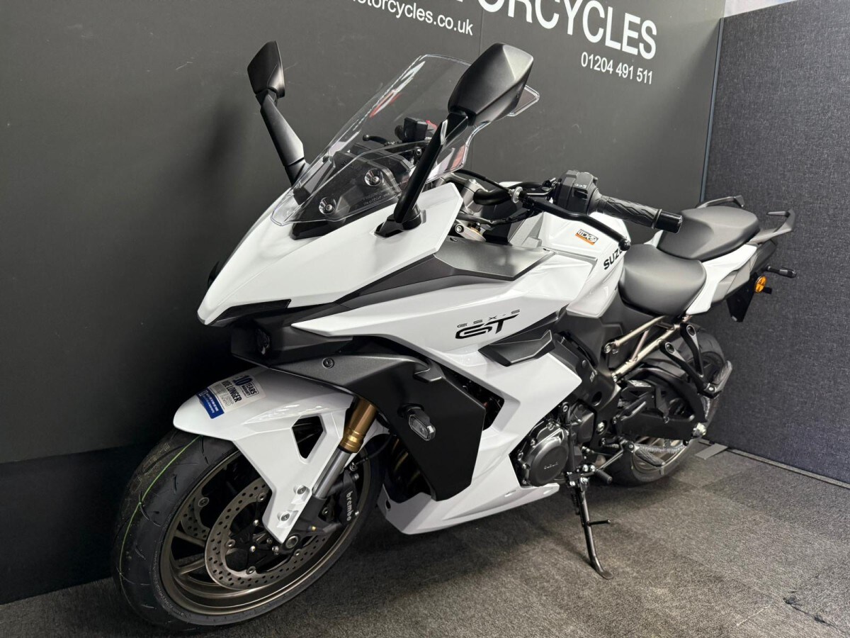 Suzuki GSX-S1000 GT+