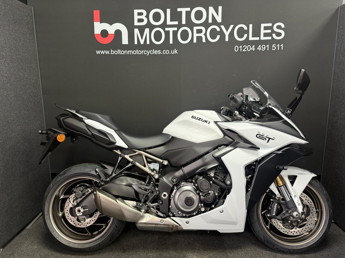 Suzuki GSX-S1000 GT+