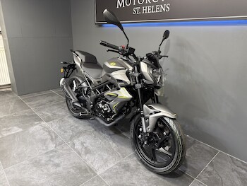 Used Benelli BN 125 undefined for sale - bike-77866266: Photo