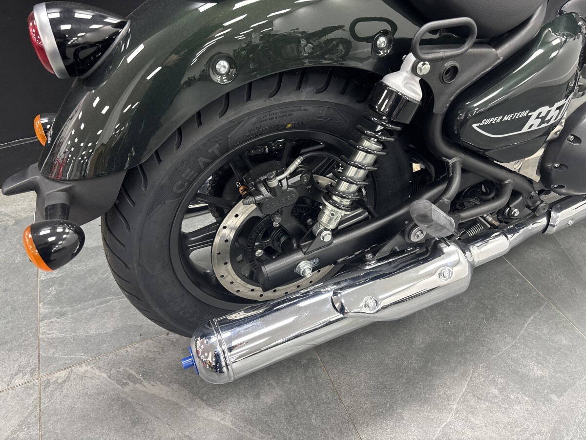 Royal Enfield SUPER METEOR 650