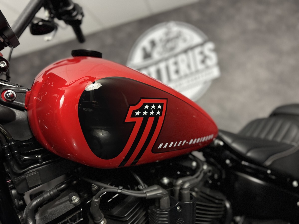 Harley-Davidson STREET BOB 114 1868