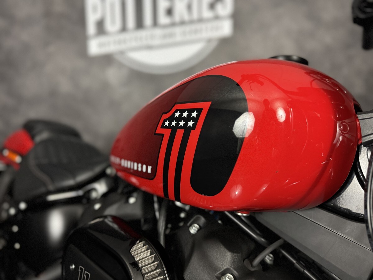 Harley-Davidson STREET BOB 114 1868