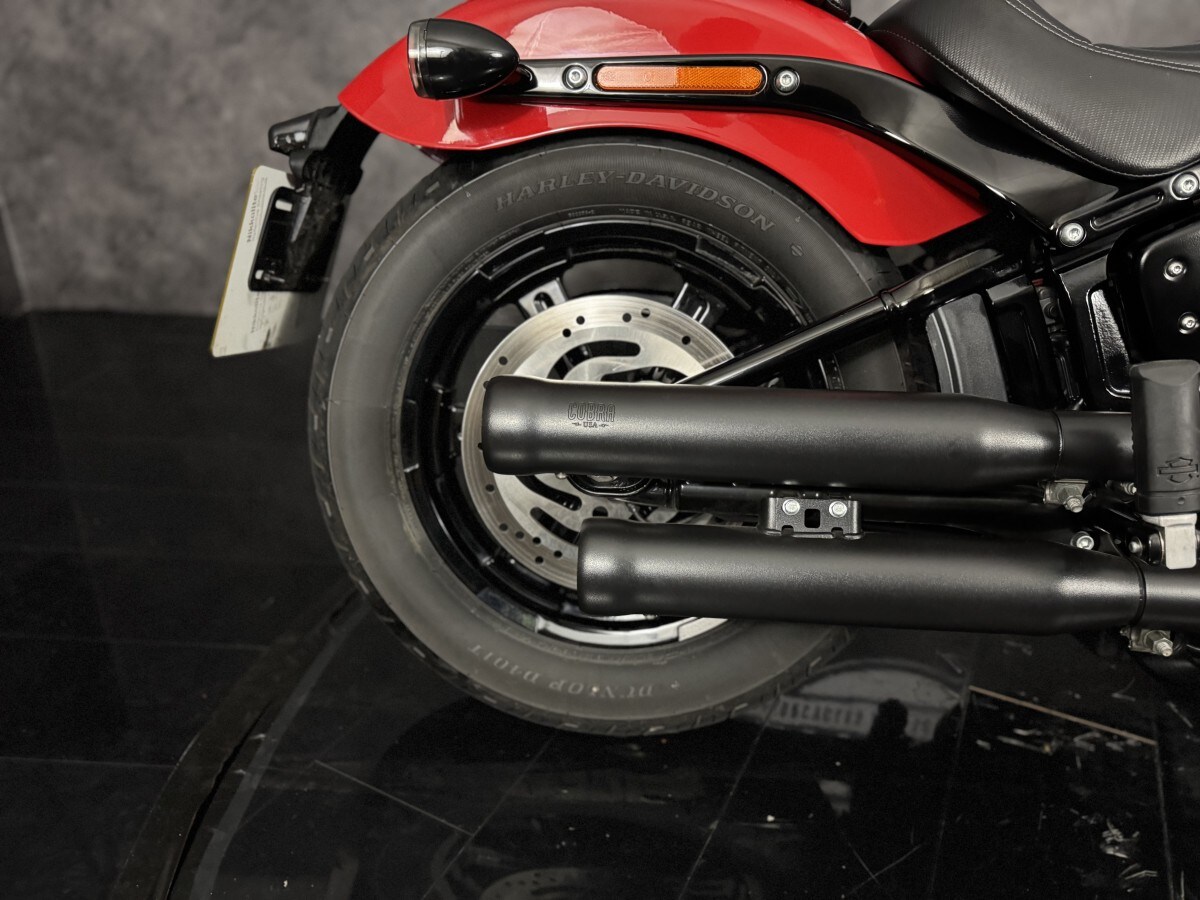 Harley-Davidson STREET BOB 114 1868