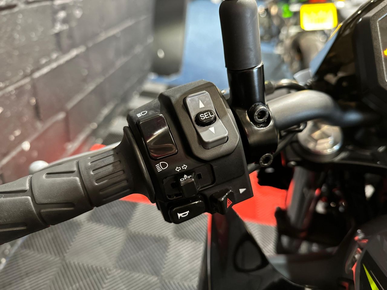 Used Kawasaki Z650 for sale - 78435581: Photo 20