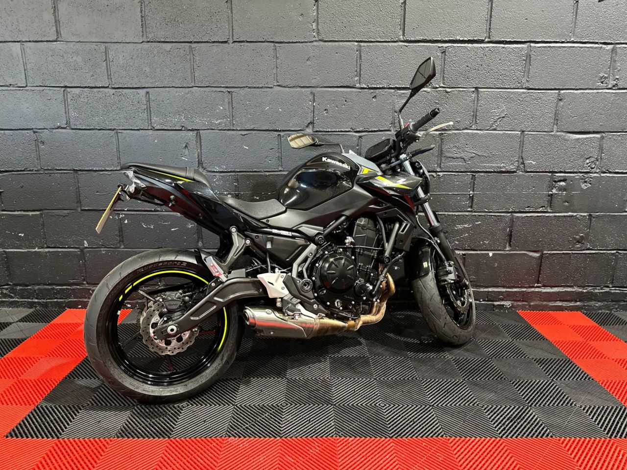 Used Kawasaki Z650 for sale - 78435581: Photo 6