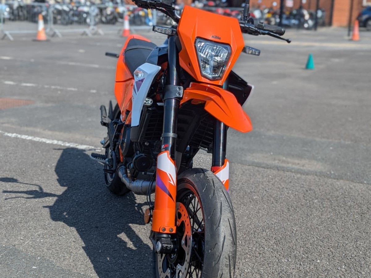 KTM 390 SMC R