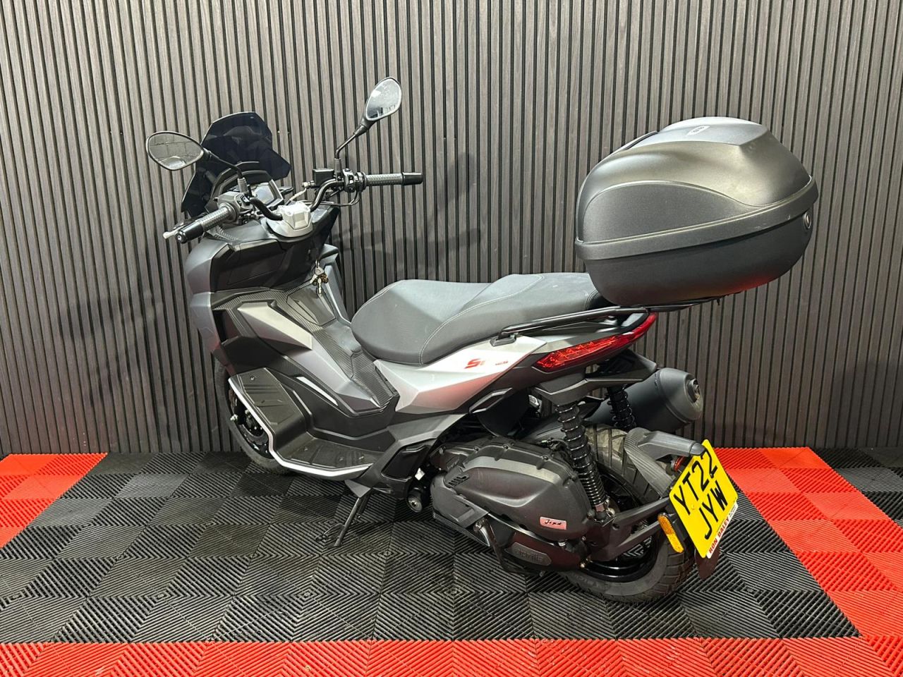 Used Aprilia SR GT for sale - 78434643: Photo 8