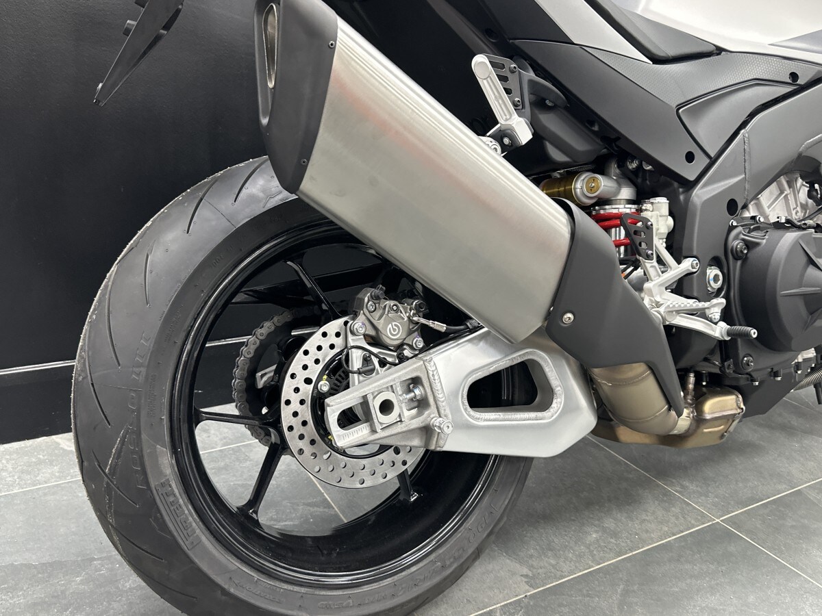 Aprilia Tuono V4 1100