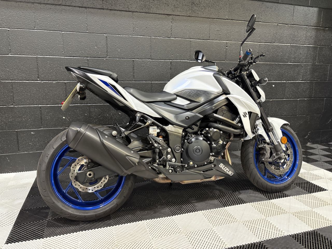 Used Suzuki GSX-S750 for sale - 78435114: Photo 4