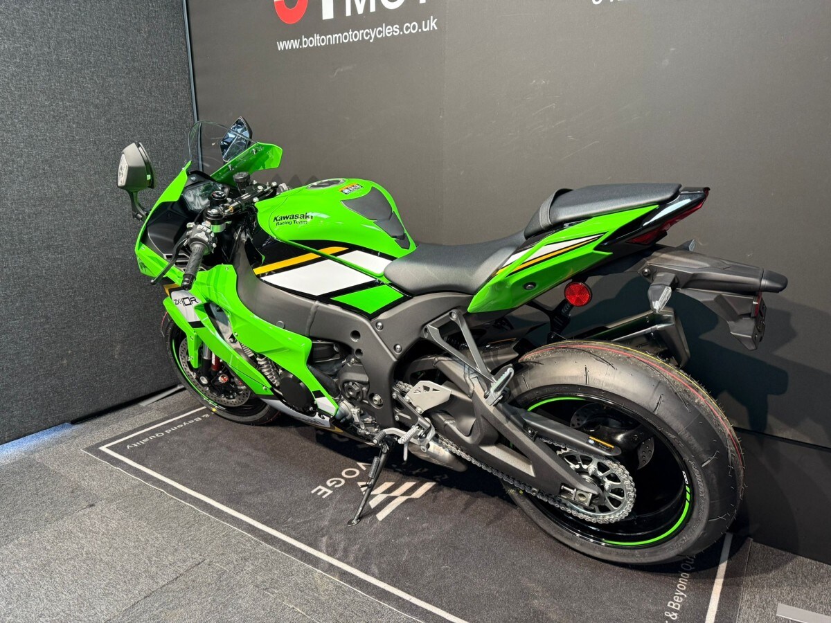 Kawasaki Ninja ZX-10R ZX1002LSFAN GN1/GY1