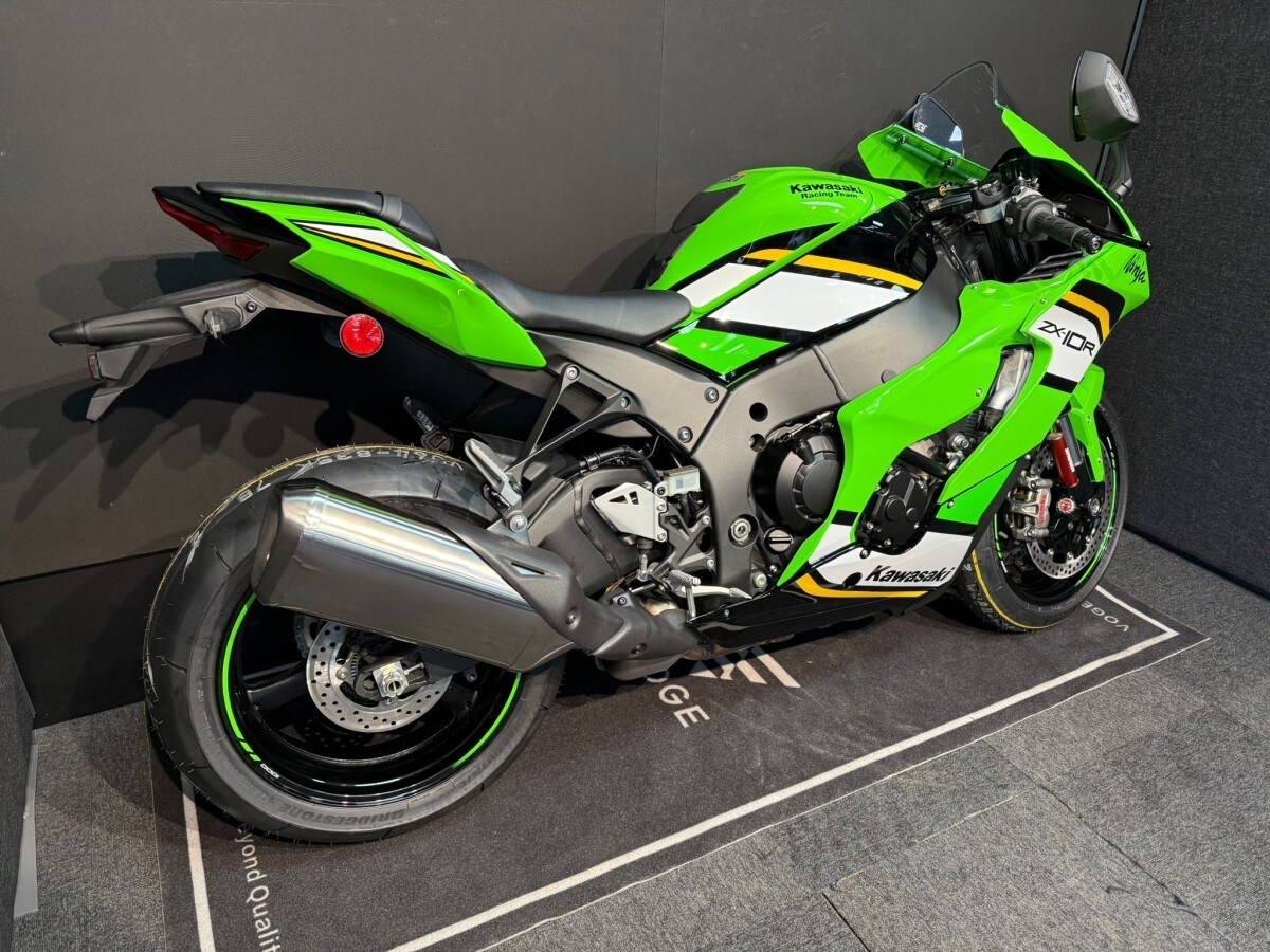 Kawasaki Ninja ZX-10R ZX1002LSFAN GN1/GY1