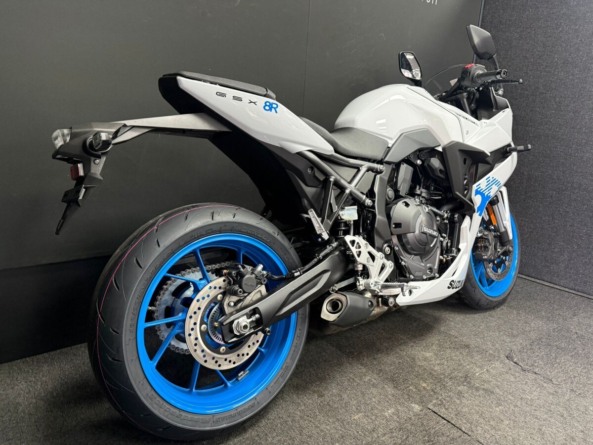 Suzuki GSX-8R