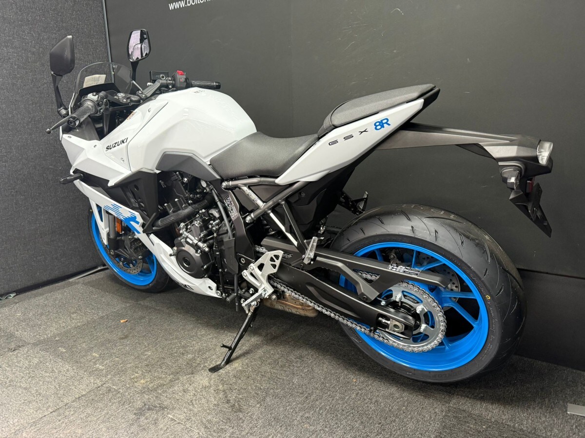 Suzuki GSX-8R