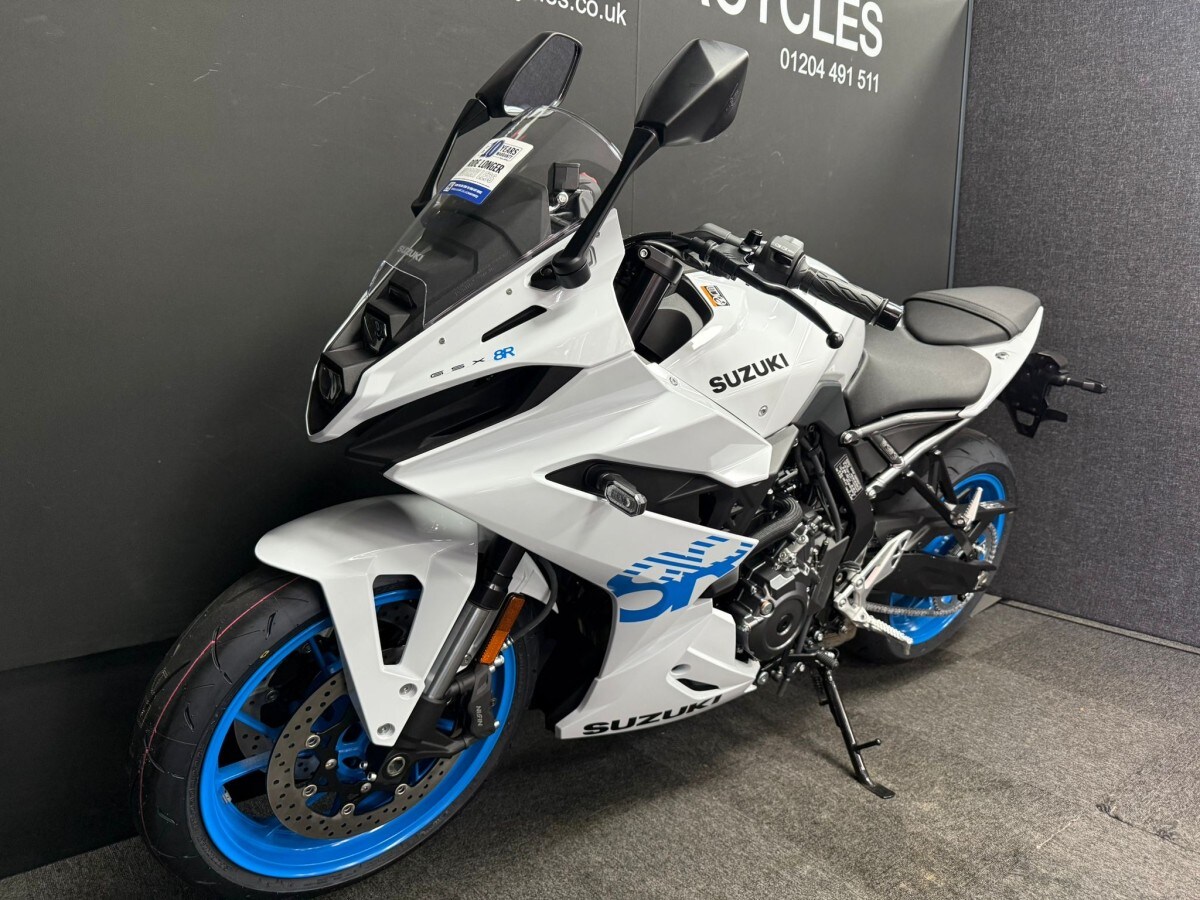 Suzuki GSX-8R