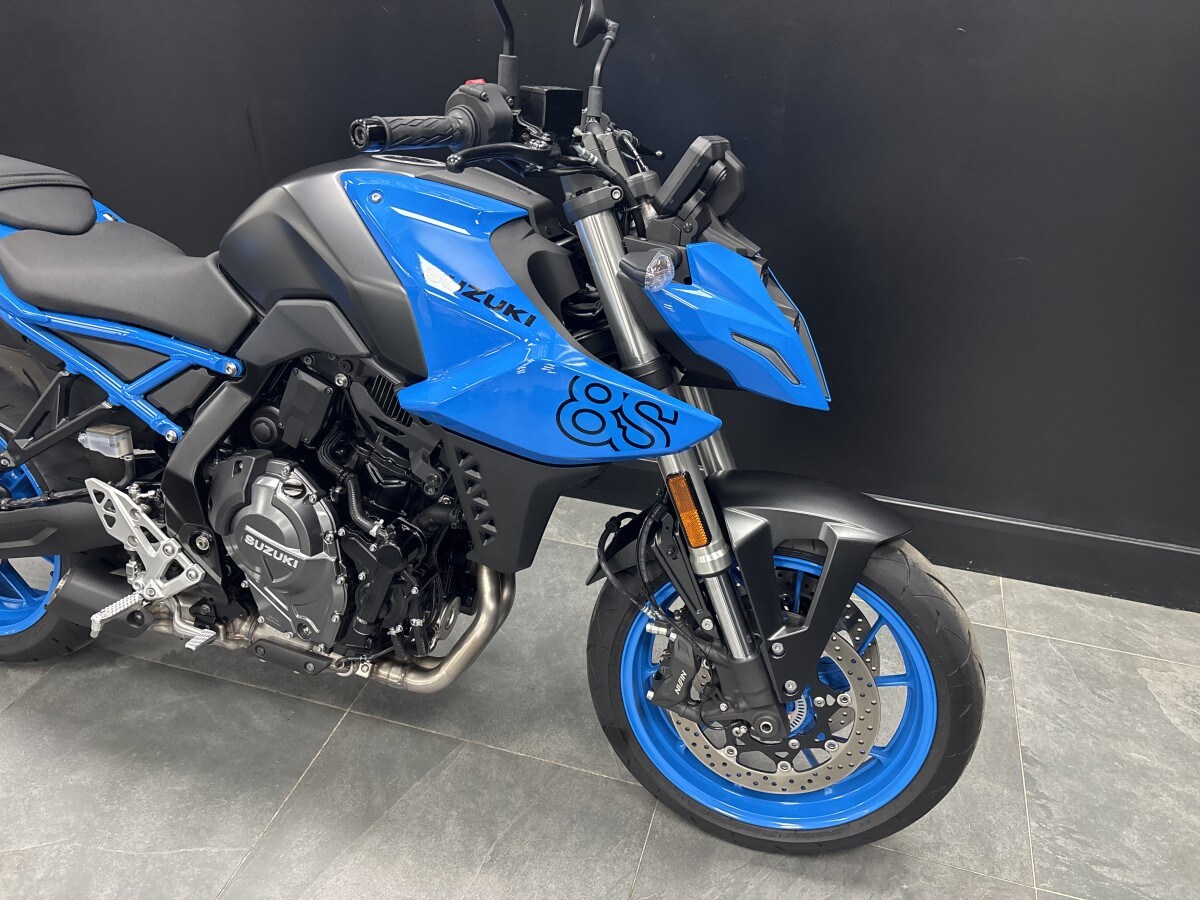 Suzuki GSX-8S