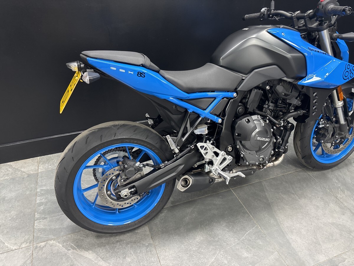 Suzuki GSX-8S