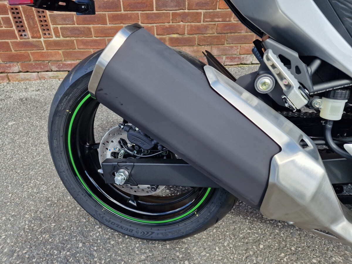 Kawasaki NINJA 7 HYBRID CX500ARFNN