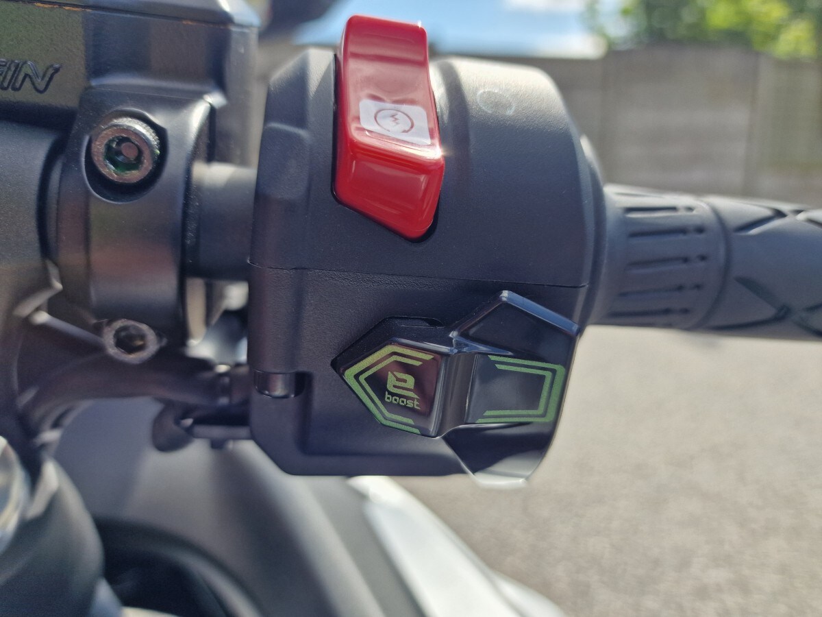 Kawasaki NINJA 7 HYBRID CX500ARFNN