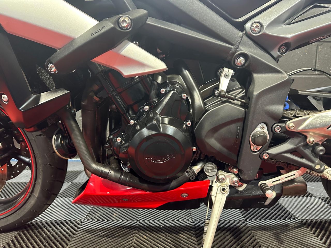 Used Triumph Street Triple 675 for sale - 78435518: Photo 18