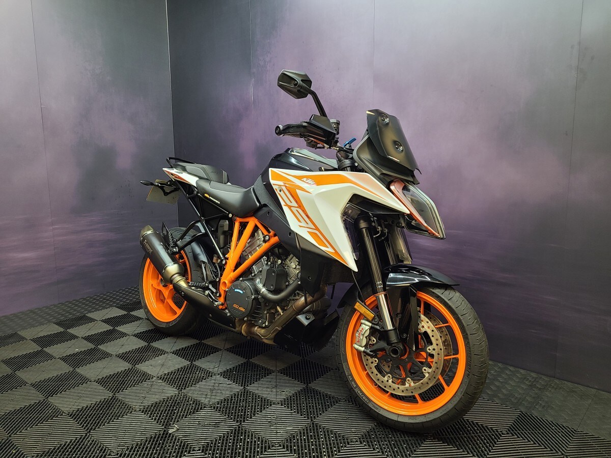 KTM 1290 SUPER DUKE GT
