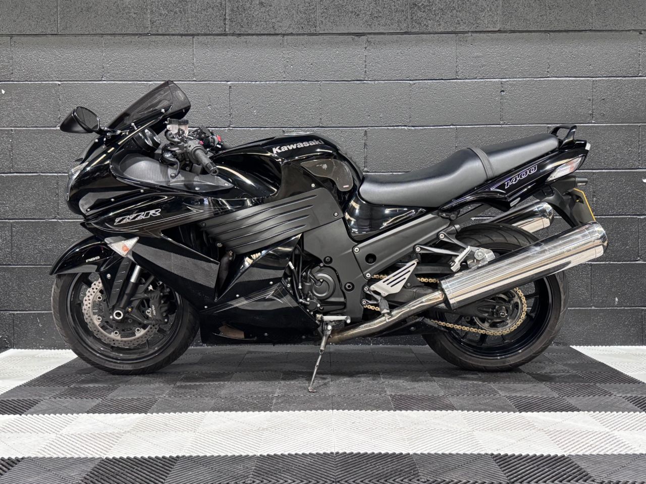 Used Kawasaki ZZR1400 for sale - 78434607: Photo 4