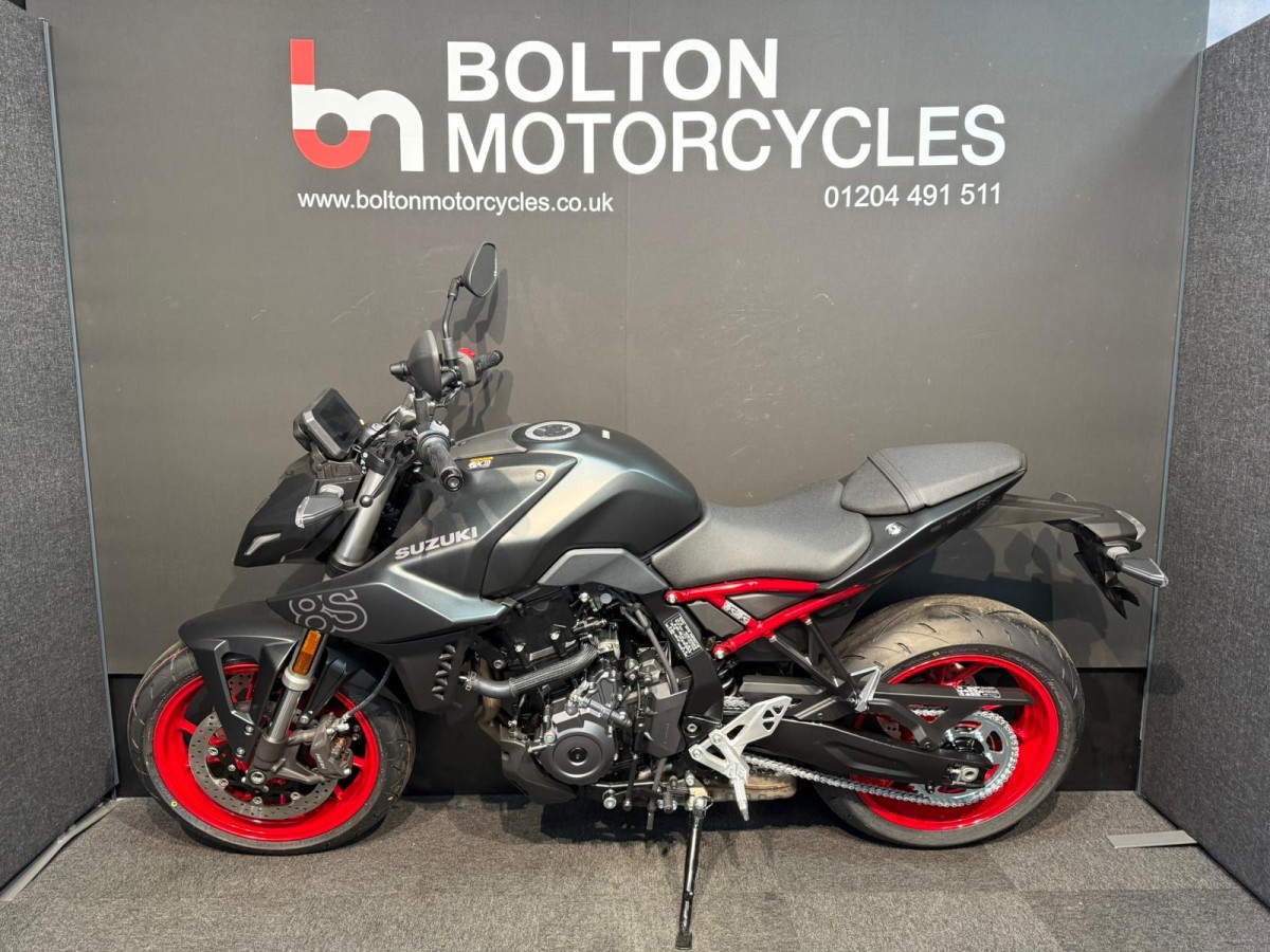 Suzuki GSX-8S