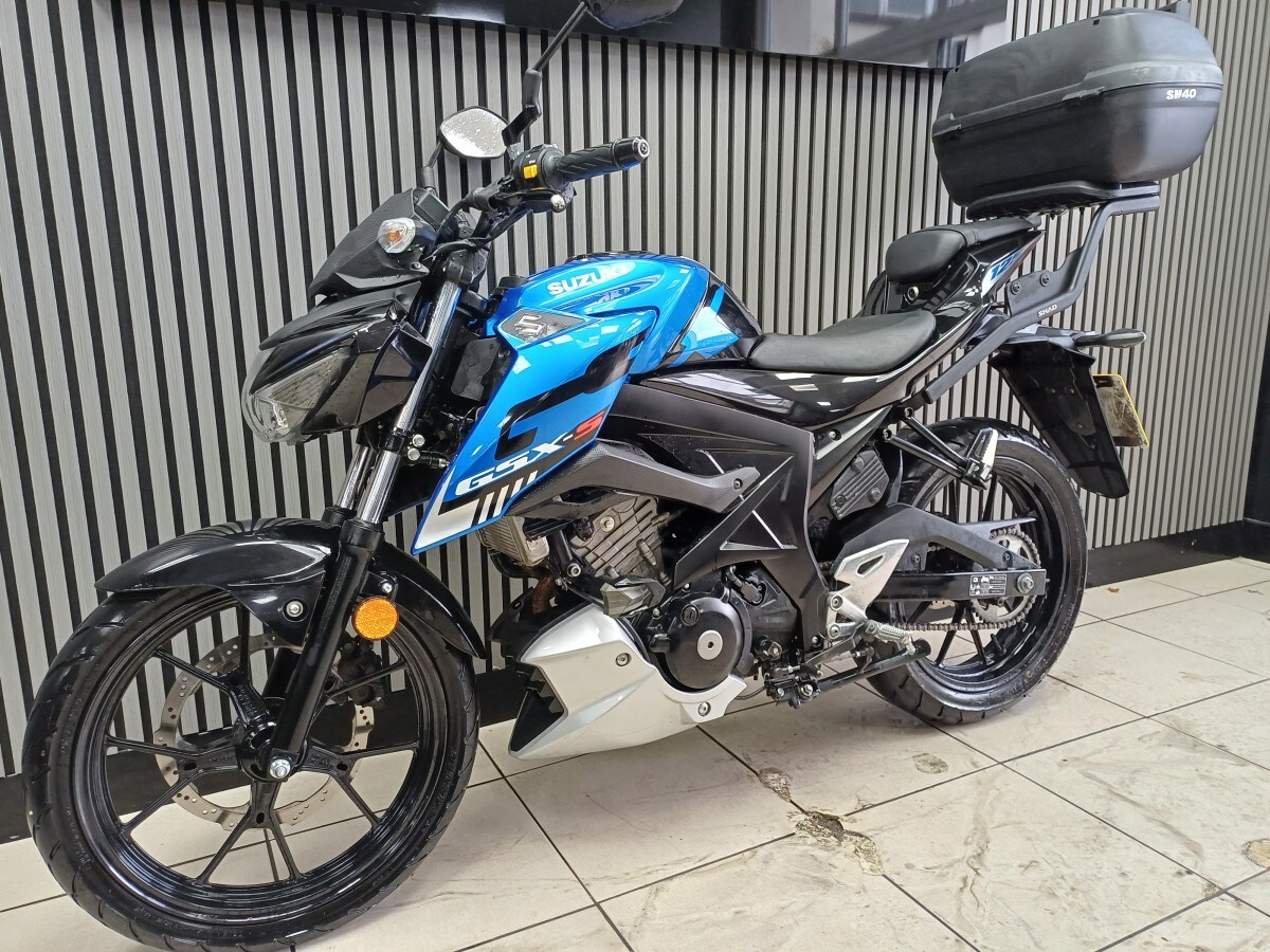 Suzuki GSXS-125