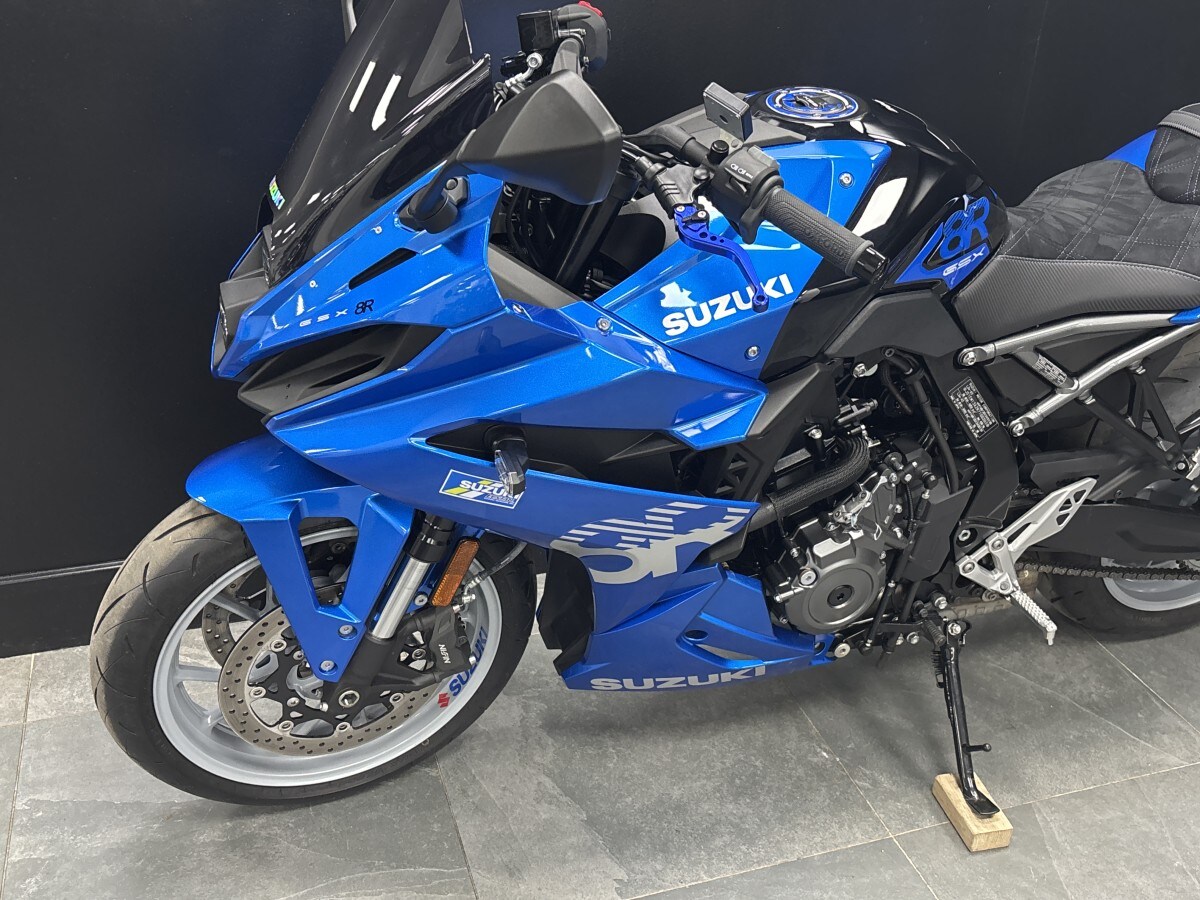 Suzuki GSX-8R