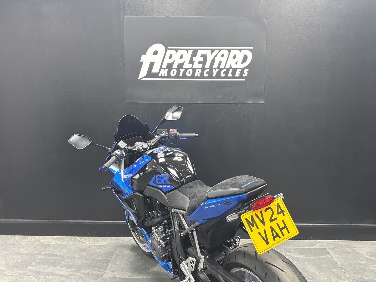 Suzuki GSX-8R