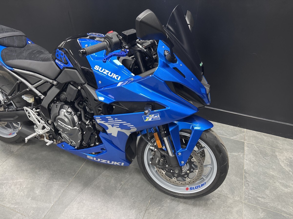 Suzuki GSX-8R