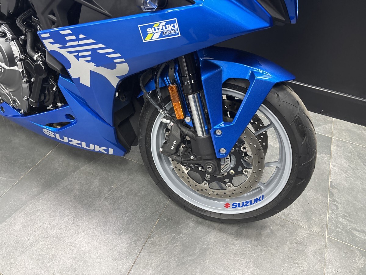 Suzuki GSX-8R