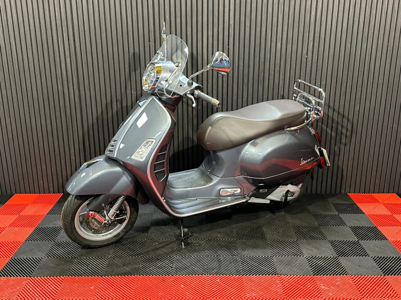 Used Piaggio Vespa GTS for sale - 78435139: Photo 10