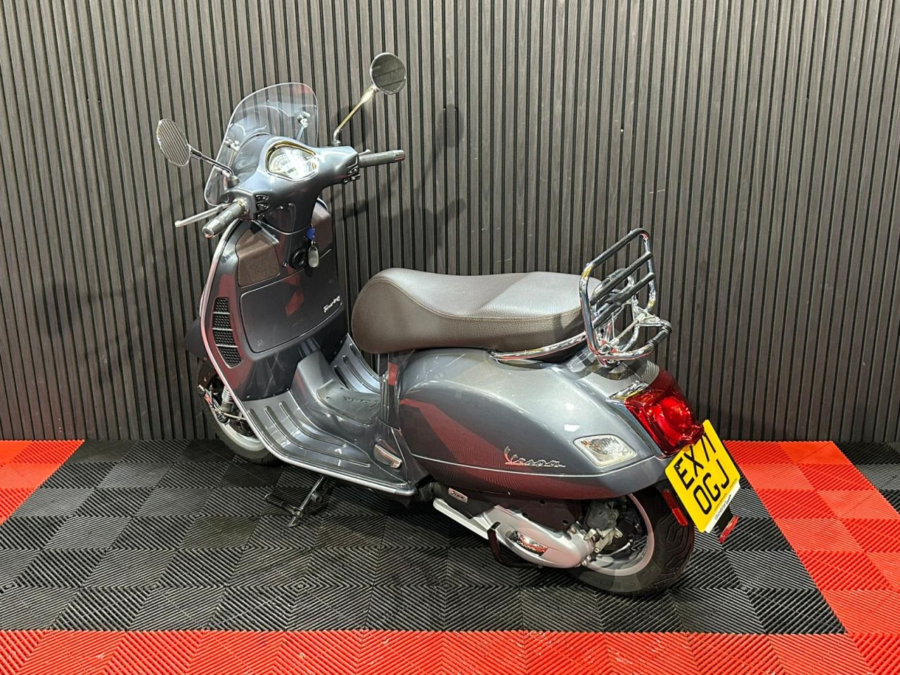 Used Piaggio Vespa GTS for sale - 78435139: Photo 12
