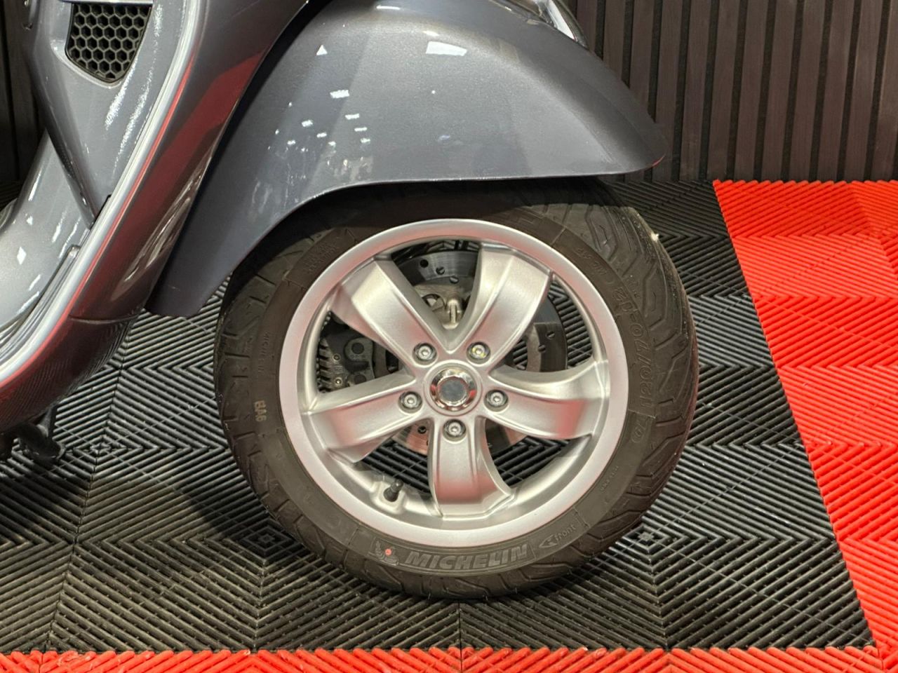 Used Piaggio Vespa GTS for sale - 78435139: Photo 16