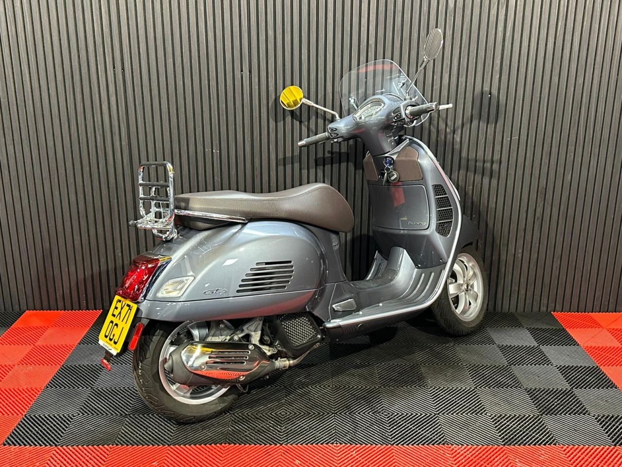 Used Piaggio Vespa GTS for sale - 78435139: Photo 6