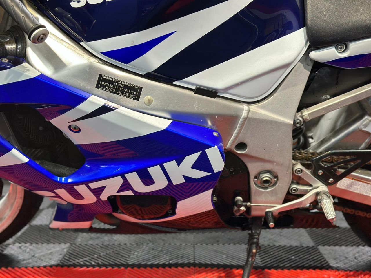 Used Suzuki GSXR750 for sale - 78435634: Photo 17