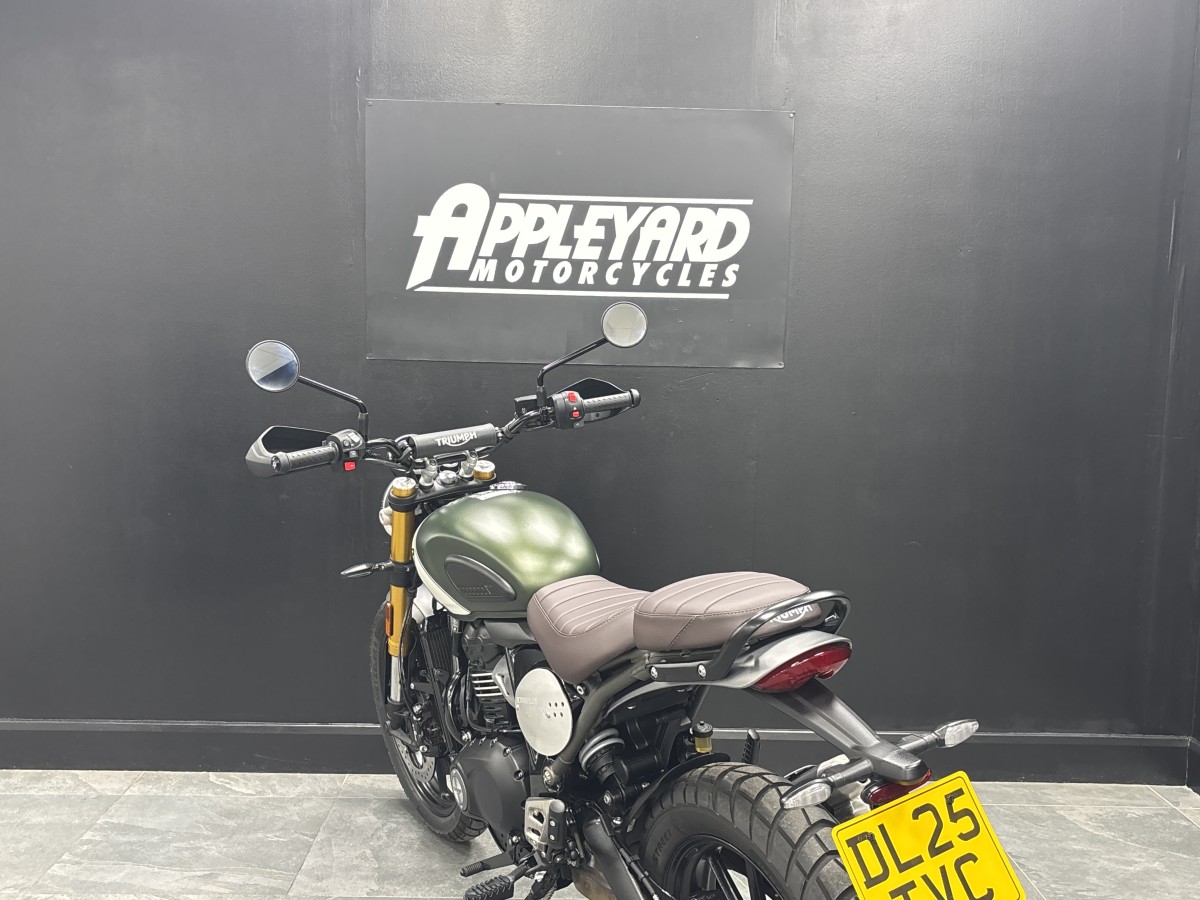 Triumph SCRAMBLER 400X