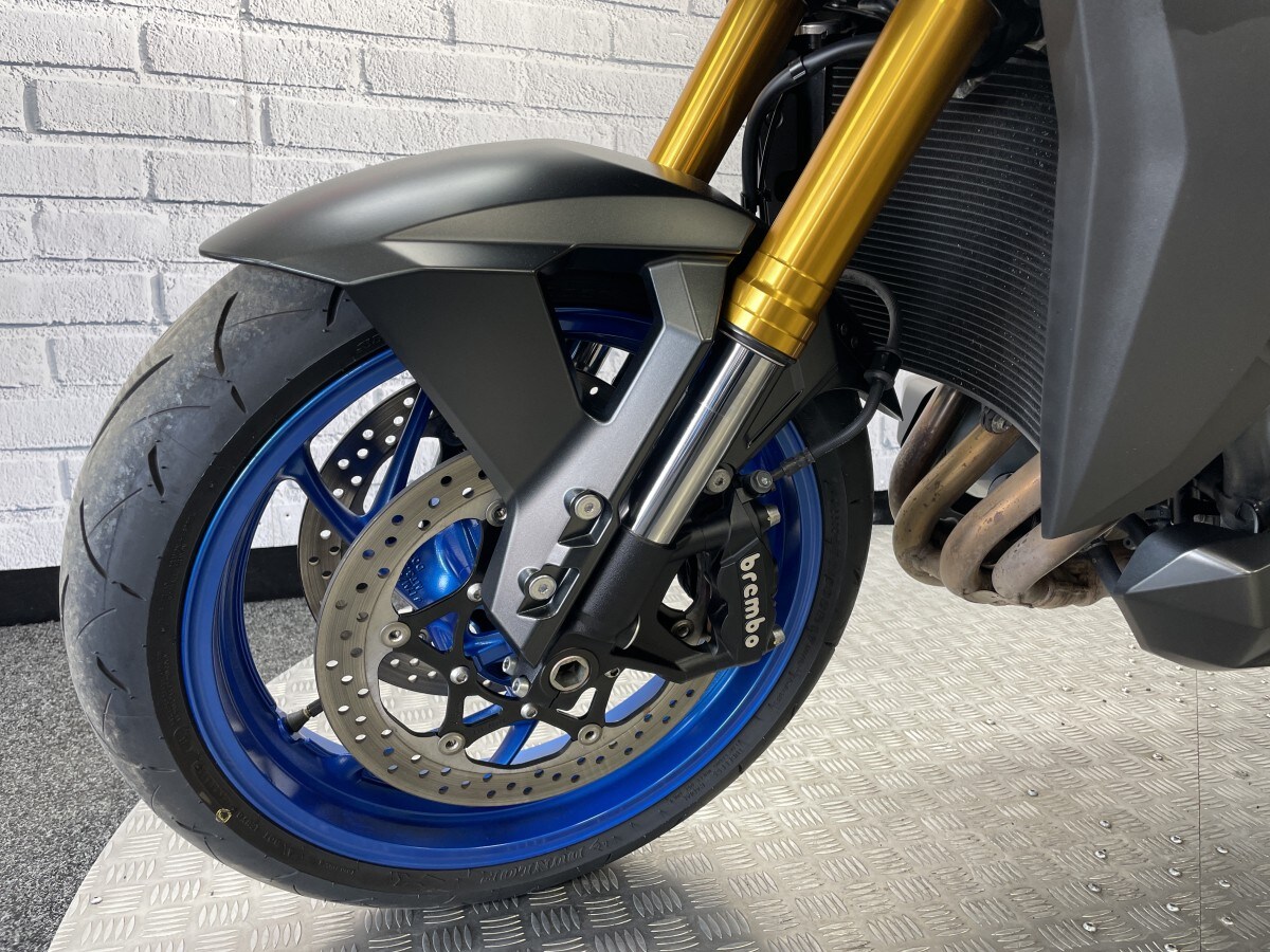 Suzuki GSX-S1000 GX+