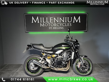 Used Kawasaki ZR 900 KMFNB 2021 for sale - bike-77867324: Photo