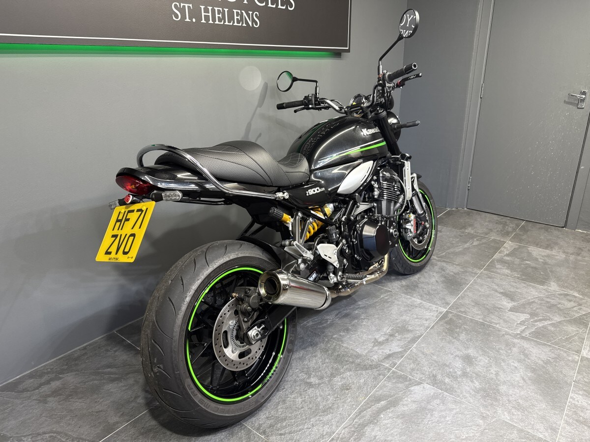 Kawasaki ZR 900 KMFNB