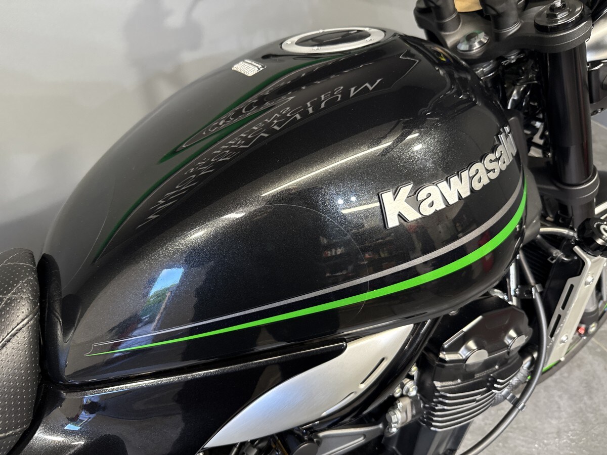 Kawasaki ZR 900 KMFNB