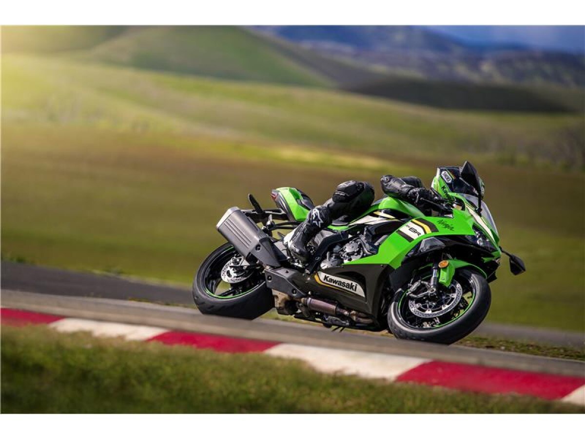 Kawasaki Ninja ZX-6R ZX636JSFAN GN1/BK1