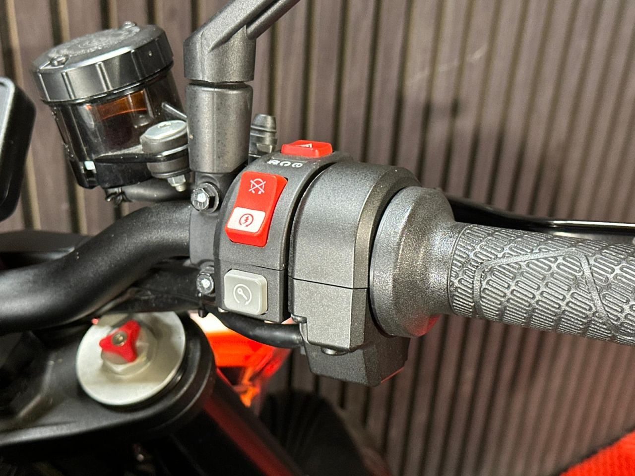 Used KTM 1290 Super duke R for sale - 78699335: Photo 25
